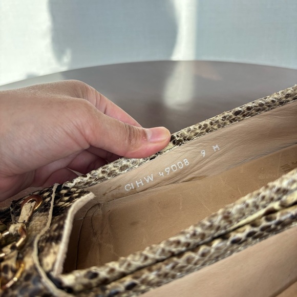 Stuart Weitzman Snakeskin Tassel Loafer, Size 9 - Picture 10 of 13